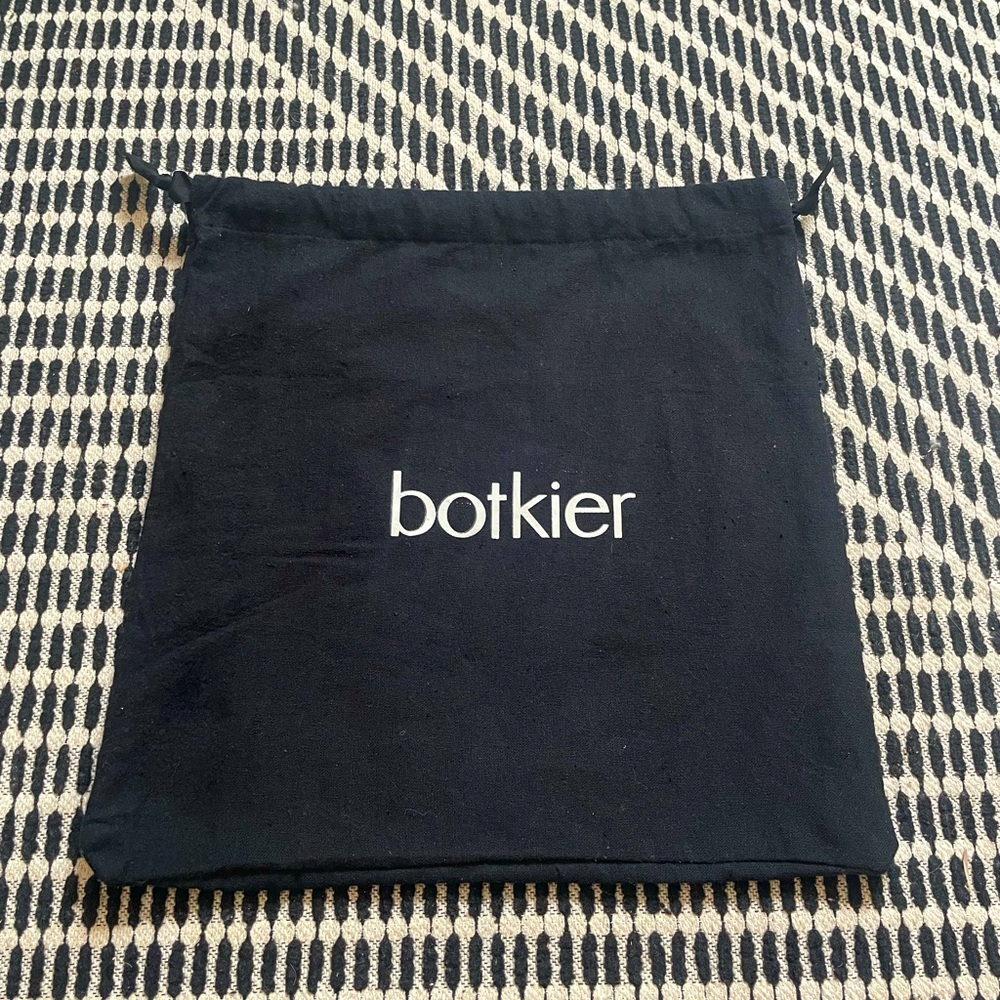 Botkier Black Linen Travel Drawstring Dust Bag